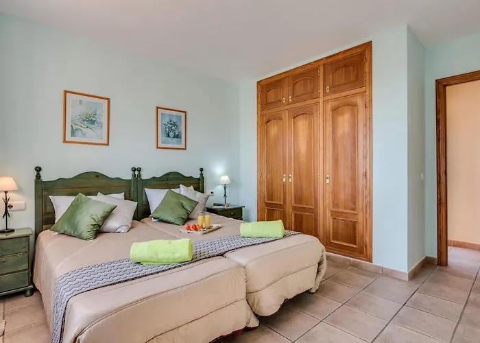 3380 Mar Flores Βίλα
